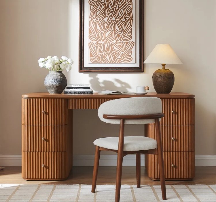 villa and house desk